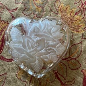 Lovely Vintage 1980s Glass Etched Frosted Heart Shaped Dish Scalloped With Roses